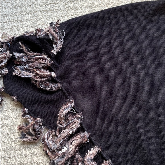 Betsey Johnson Women’s Black Fringe Poncho Sweater One Size - Picture 2 of 6